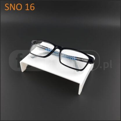 biały stojak na okulary