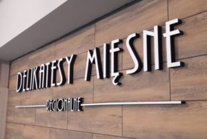 litery przestrzenne sklepu mięsnego