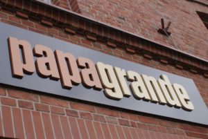 logo przestrzenne papagrande
