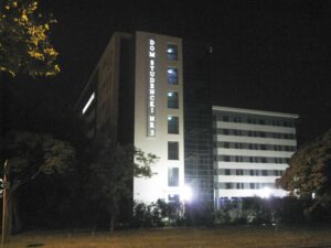 Kaseton podświetlany na budynek