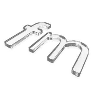 litery-z-plexi-frezowane-laserowe-ciecie-producent